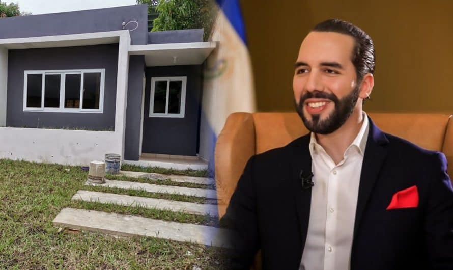 Salvadoreño agradece al Gobierno de Bukele tras recibir vivienda digna